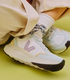 Kinder VEJA CANARY ELASTIC LACES ALVEOMESH WHITE PARME