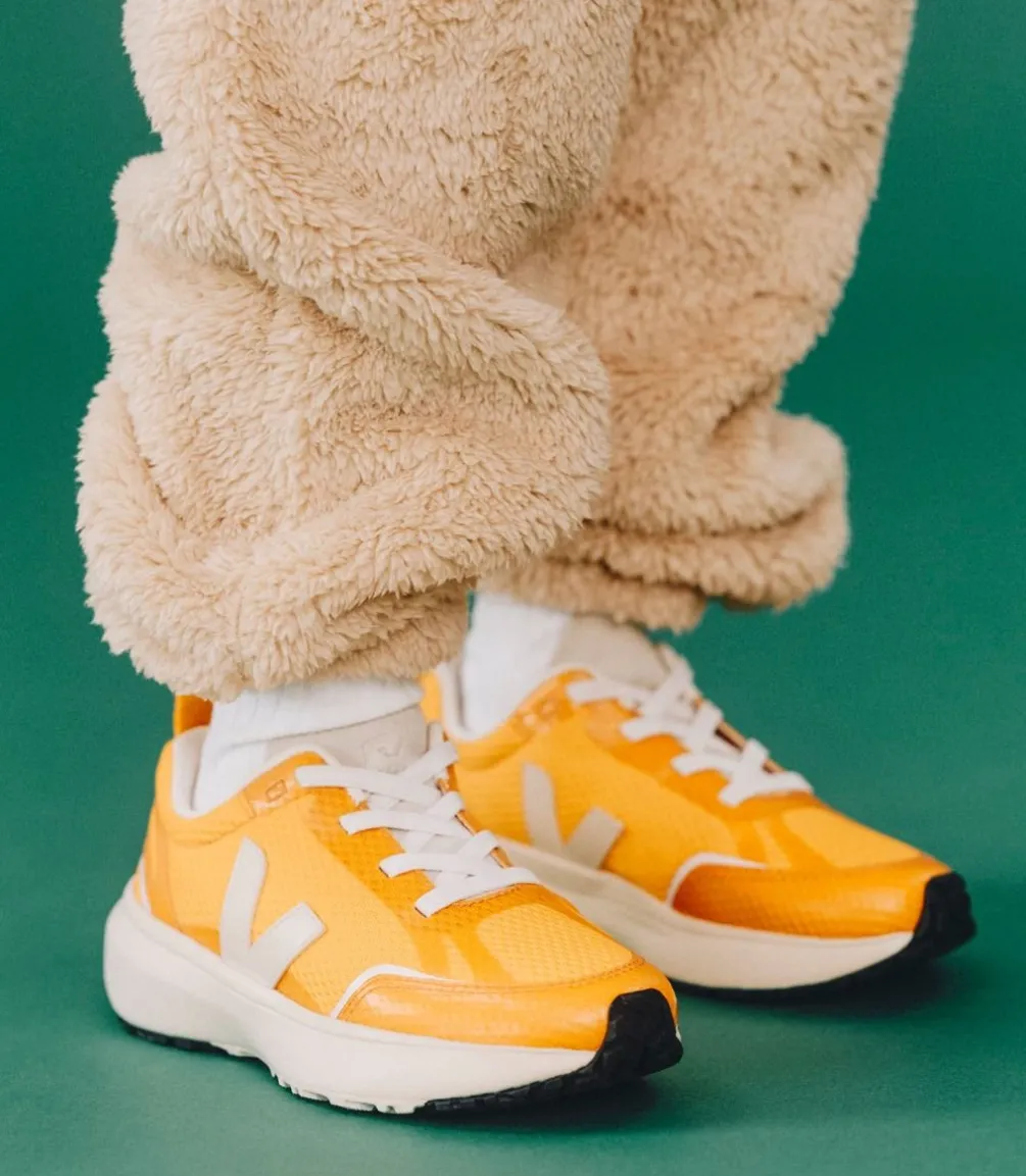 Kinder VEJA CANARY ELASTIC LACES ALVEOMESH OURO PIERRE