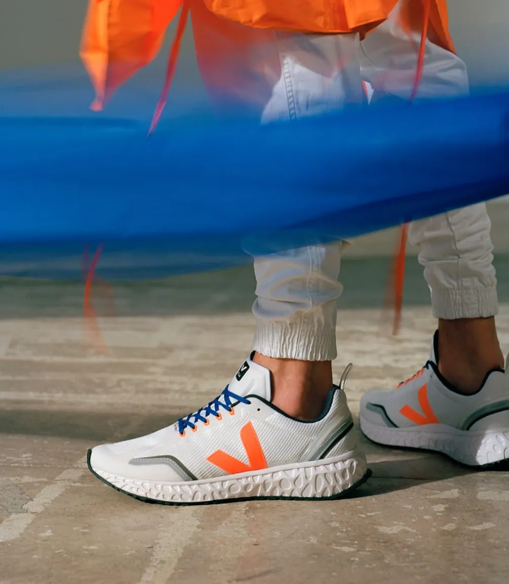 VEJA CONDOR MESH WHITE ORANGE FLUO
