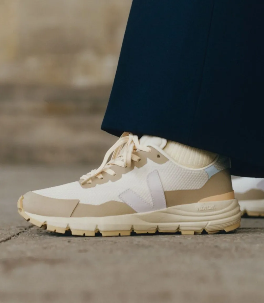 Damen VEJA DEKKAN ALVEOMESH NATURAL PARME