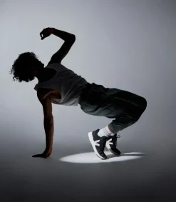 Damen VEJA IMPALA ENGINEERED-MESH BLACK CREAM