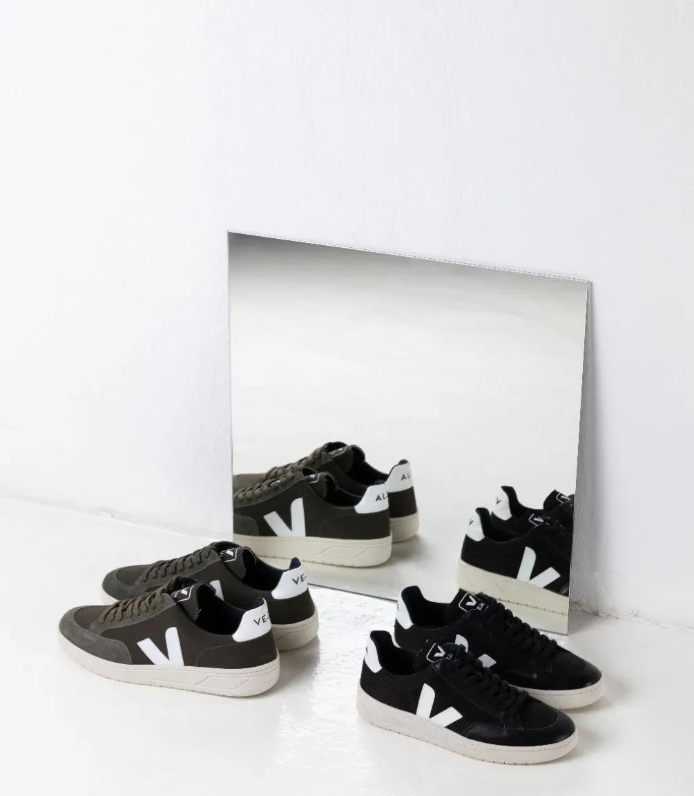 VEJA V-12 B-MESH BLACK WHITE